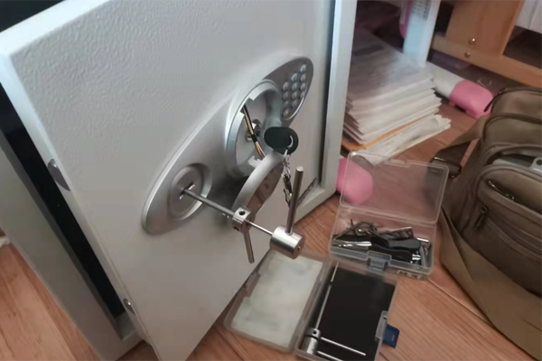 开保险柜 开保险柜